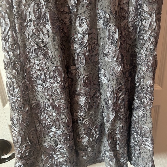 Alex Evenings Women's midi A-Line Rosette Dress - Picture 4 of 9